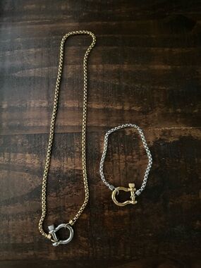 Necklace and bracelet set